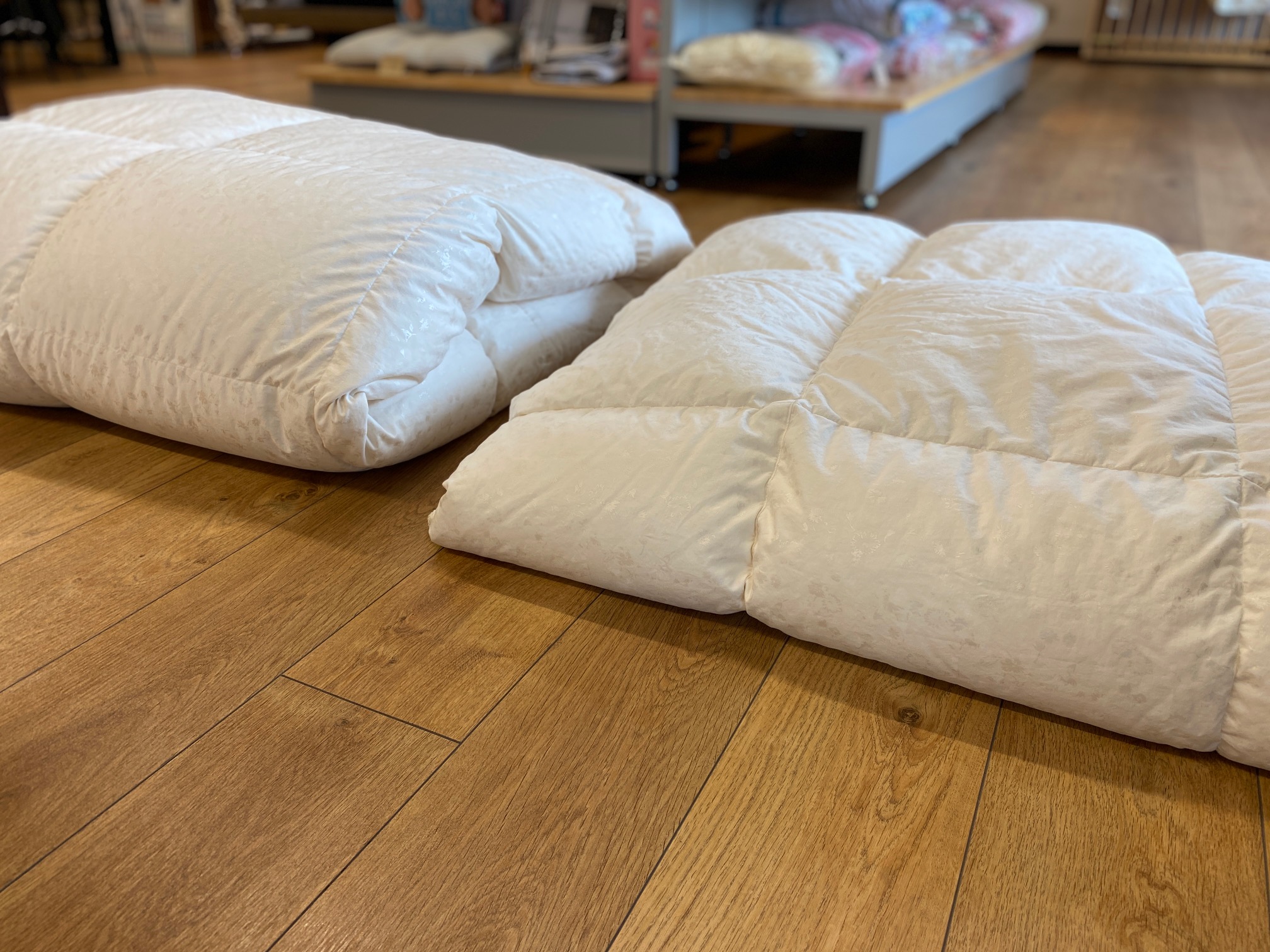 幸田町I様、フランスベッド製の2枚合わせ羽毛布団をリフォーム | 睡眠