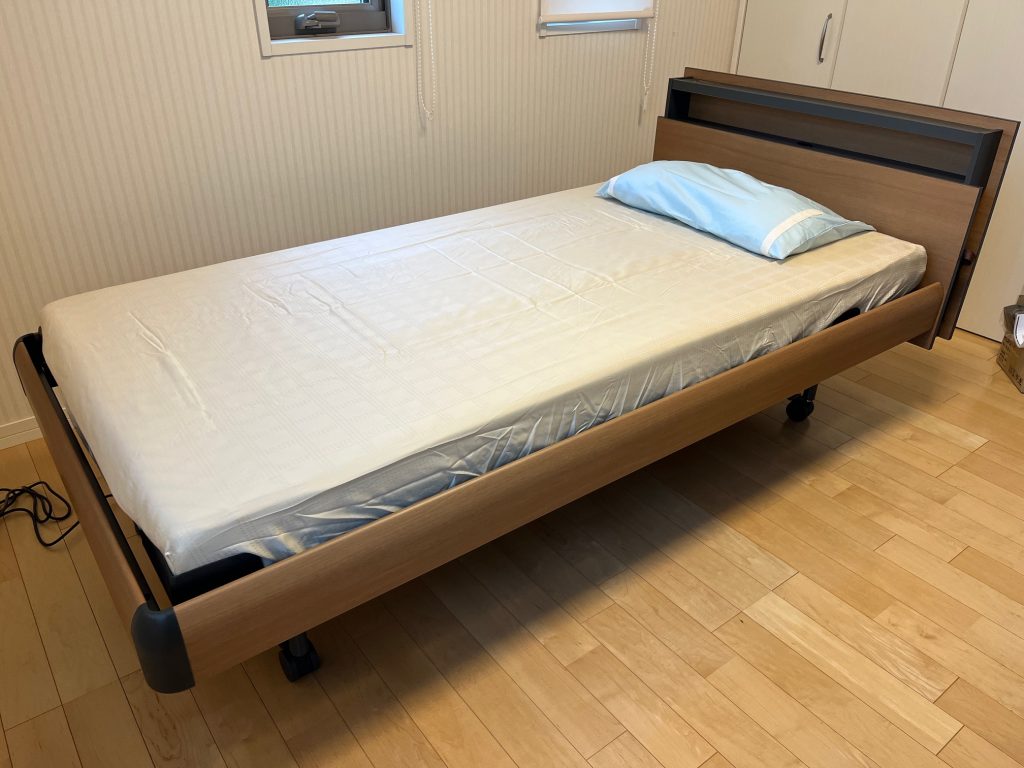 【西尾市I様邸、納品事例】パラマウントベッド電動リクライニングベッド「インタイム1000」。アイシン（ASLEEP）からのお買い替え。