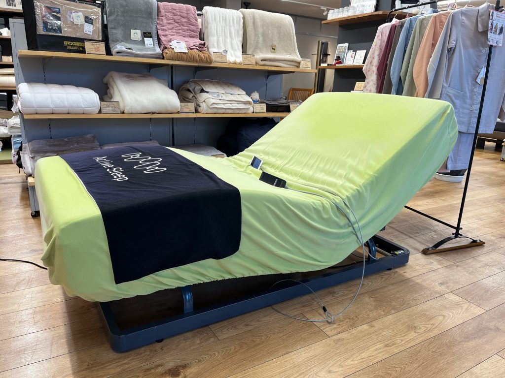 碧南市Y様、当店展示品アクティブスリープベッドWモデルをお買上げ！パラマウントベッドが誇る眠りの自動運転モデル♪